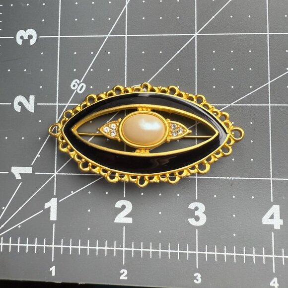 Vintage Daria Brooch Black Enamel Gold-Tone Oval Pearl Inspired Pin With Rhinest - Picture 4 of 4